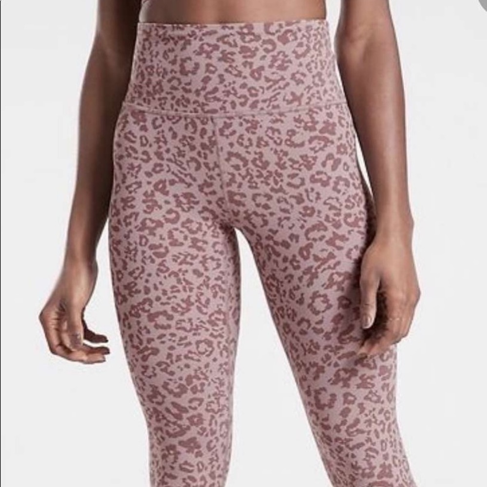 Athleta purple cheetah print size small/B leggings